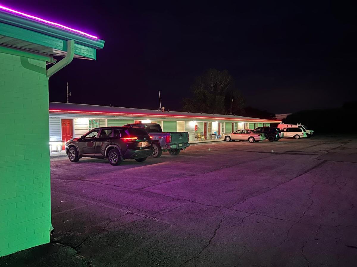 Motel Boutique By Wolf Inn Милан Экстерьер фото